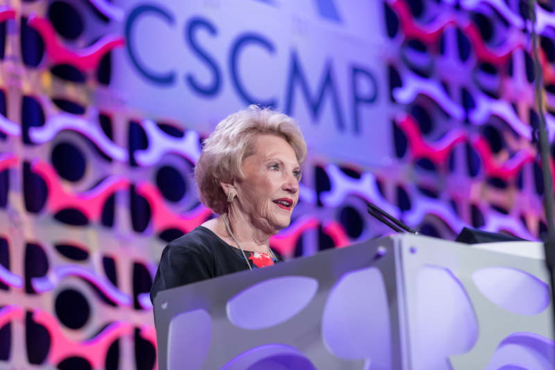 Mrs. Hunt accepting award for CSCMP Hall of Fame.